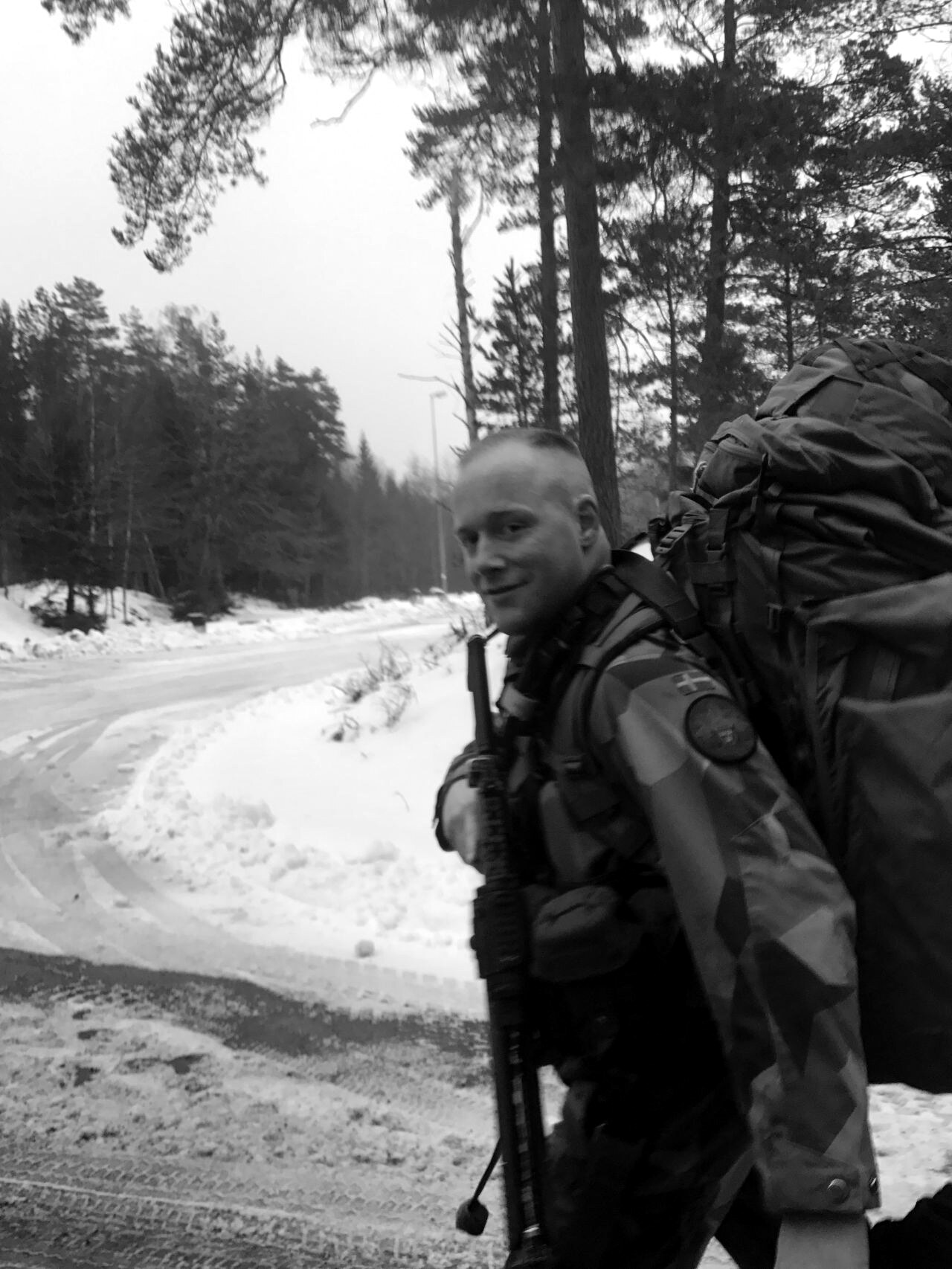 Niklas Lindahl in uniforme delle Forze Armate Svedesi durante il servizio militare